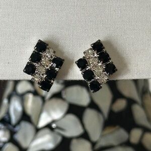 Vintage Silver‎ Tone Black and Clear Rhinestone Clip-On Earrings